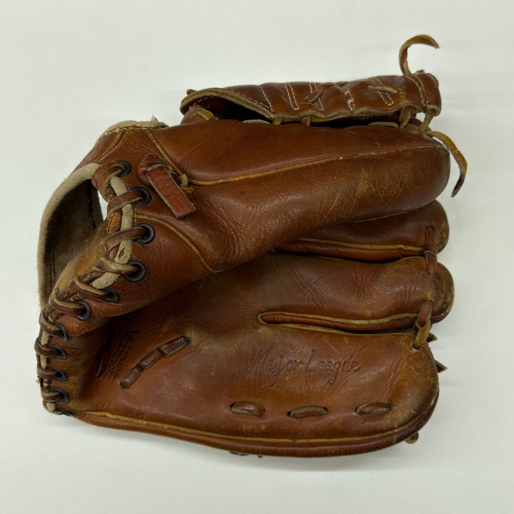 Vintage Baseball Glove‎ Brown Leather Major League Professional Model V-Hinge